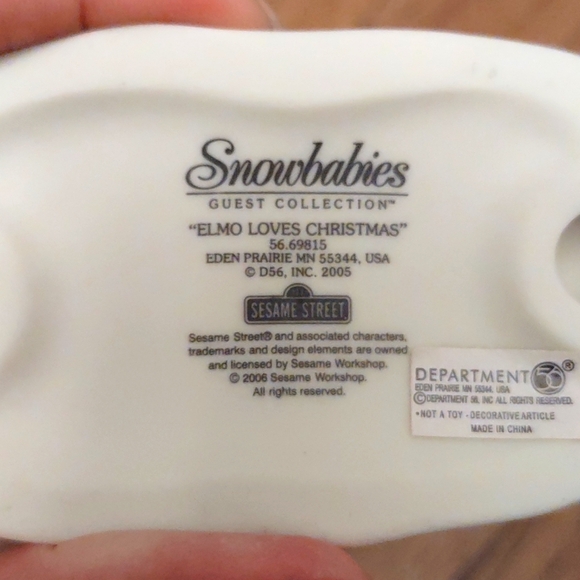 Department 56 Snowbabies Elmo Loves Christmas Figurine - Picture 8 of 8